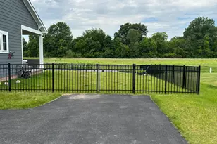 6342 Avondale Woods Blvd, Dublin, OH 43016 - Photo 2