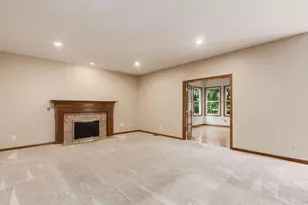 5592 Fawnbrook Ln, Dublin, OH 43017 - Photo 16