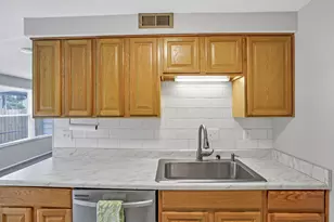 2783 Avati Dr, Columbus, OH 43207 - Photo 14