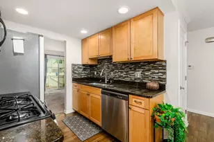 2564 Shore Line Ln, Columbus, OH 43221 - Photo 8