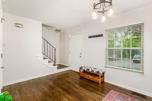 2564 Shore Line Ln, Columbus, OH 43221 - Photo 6