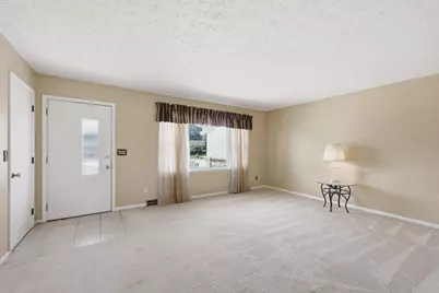 4424 Ethel Road, Obetz, OH 43207 - Photo 8