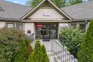 3250 W Henderson Rd, Columbus, OH 43220 - Photo 12