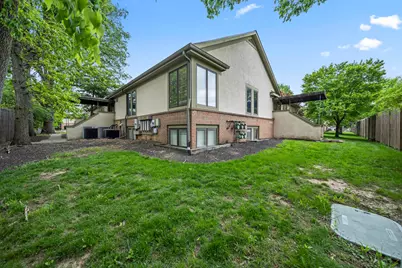 3250 W Henderson Road #3252, Columbus, OH 43220 - Photo 4