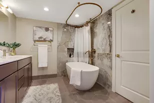 50 W Broad St, Columbus, OH 43215 - Photo 28