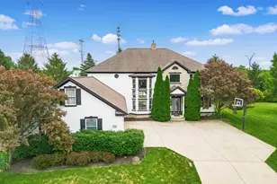 204 Oakwood Ct, Westerville, OH 43081 - Photo 2