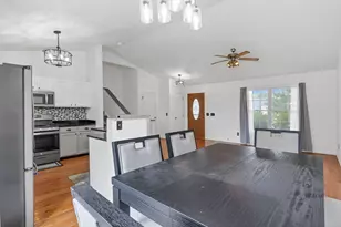 3697 Pendent Ln, Columbus, OH 43207 - Photo 8