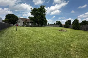 1059 Somerset Ct, London, OH 43140 - Photo 10