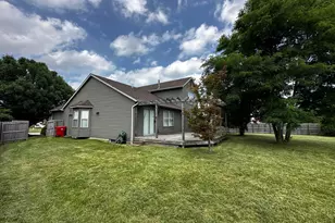 1059 Somerset Ct, London, OH 43140 - Photo 6