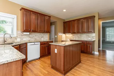5816 Heritage Lakes Drive, Hilliard, OH 43026 - Photo 10