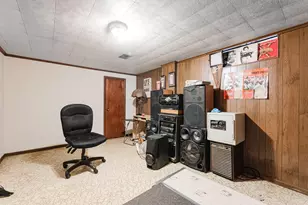 309 Broad Meadows Blvd, Columbus, OH 43214 - Photo 34