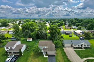 916 Lateglow Ct, Newark, OH 43055 - Photo 2