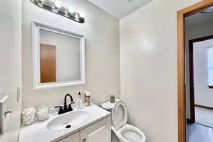 916 Lateglow Ct, Newark, OH 43055 - Photo 20