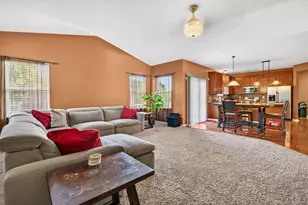 7171 Blue Holly Dr, Lewis Center, OH 43035 - Photo 12