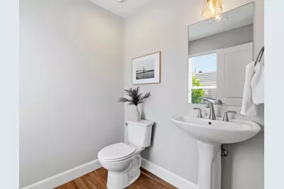 136 E Greenwood Avenue, Columbus, OH 43201 - Photo 6