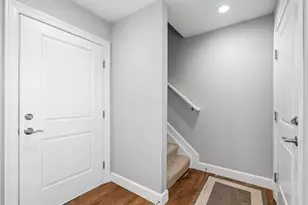 136 E Greenwood Ave, Columbus, OH 43201 - Photo 8