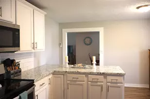 484 E Main St, Circleville, OH 43113 - Photo 12