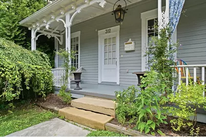 312 E College Street, Granville, OH 43023 - Photo 2
