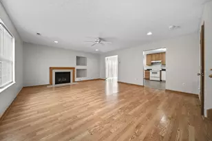 3691 Parker Knoll Ln, Columbus, OH 43219 - Photo 4