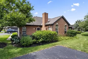 2636 Trottersway Dr, Columbus, OH 43235 - Photo 2