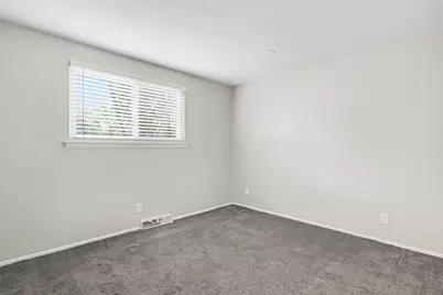 5266 Carbondale Drive, Columbus, OH 43232 - Photo 8