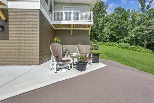 1071 Lake Katharine Rd, Jackson, OH 45640 - Photo 12