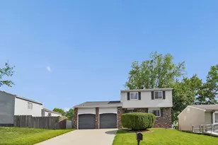 2570 Niantic Dr, Columbus, OH 43224 - Photo 2
