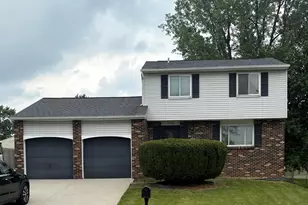 2570 Niantic Dr, Columbus, OH 43224 - Photo 1