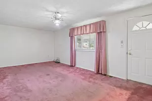 2570 Niantic Dr, Columbus, OH 43224 - Photo 14