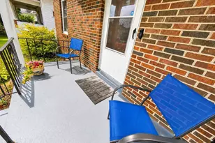 221 W Parkwood Ave, Springfield, OH 45506 - Photo 4