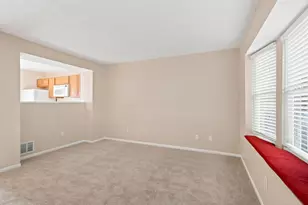 910 Annagladys Dr, Columbus, OH 43085 - Photo 4