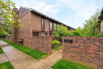 2806 Downing Way #37, Columbus, OH 43221 - Photo 2