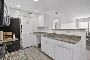 5597 Cedar Springs Rd, Columbus, OH 43228 - Photo 10