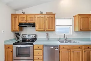 911 Robmeyer Dr, Columbus, OH 43207 - Photo 12