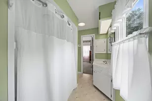 230 E College St, Granville, OH 43023 - Photo 36