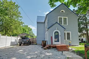 423 Erie St, Galion, OH 44833 - Photo 1