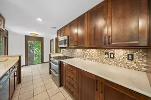 815 Lookout Point Dr, Columbus, OH 43235 - Photo 30