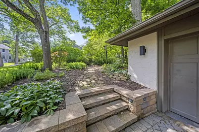 815 Lookout Point Drive, Columbus, OH 43235 - Photo 8