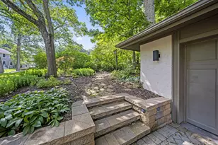 815 Lookout Point Dr, Columbus, OH 43235 - Photo 8