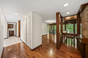 815 Lookout Point Dr, Columbus, OH 43235 - Photo 12