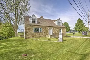 719 Coshocton Ave, Mount Vernon, OH 43050 - Photo 1