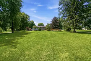 2262 Lewis Center Rd, Lewis Center, OH 43035 - Photo 4