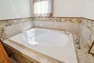 2262 Lewis Center Rd, Lewis Center, OH 43035 - Photo 30