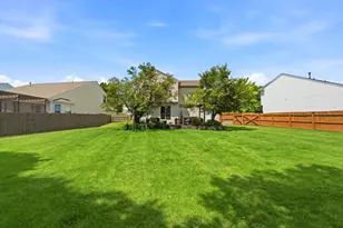 5751 Thorngate Dr, Galloway, OH 43119 - Photo 2