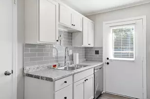 262 St Christopher Ln, Columbus, OH 43213 - Photo 14