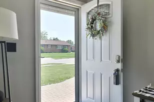 4800 Hillcrest St N, Hilliard, OH 43026 - Photo 4