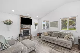 315 Lincoln Ave, Pleasantville, OH 43148 - Photo 4
