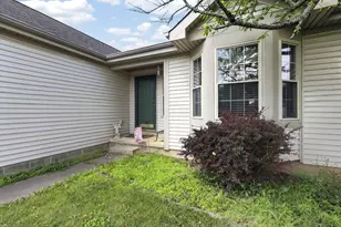 811 Wallinger Dr, Galloway, OH 43119 - Photo 6