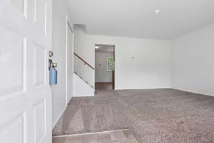 4838 Refugee Rd, Columbus, OH 43232 - Photo 4