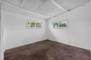 1823 E Blake Ave, Columbus, OH 43219 - Photo 10